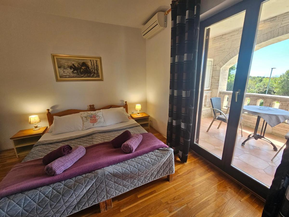 Apartments & Rooms Gaspar Rovigno Esterno foto