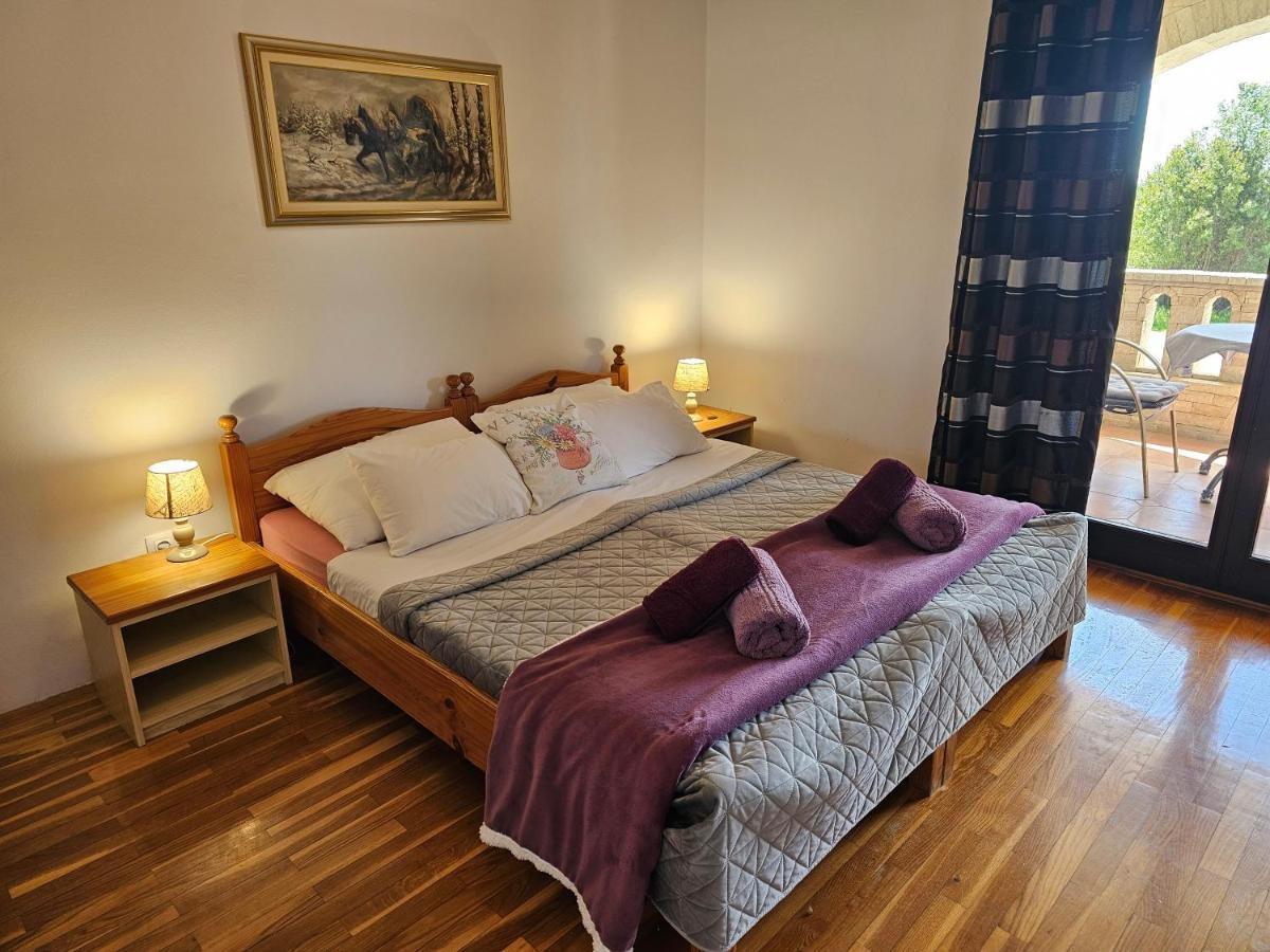 Apartments & Rooms Gaspar Rovigno Esterno foto