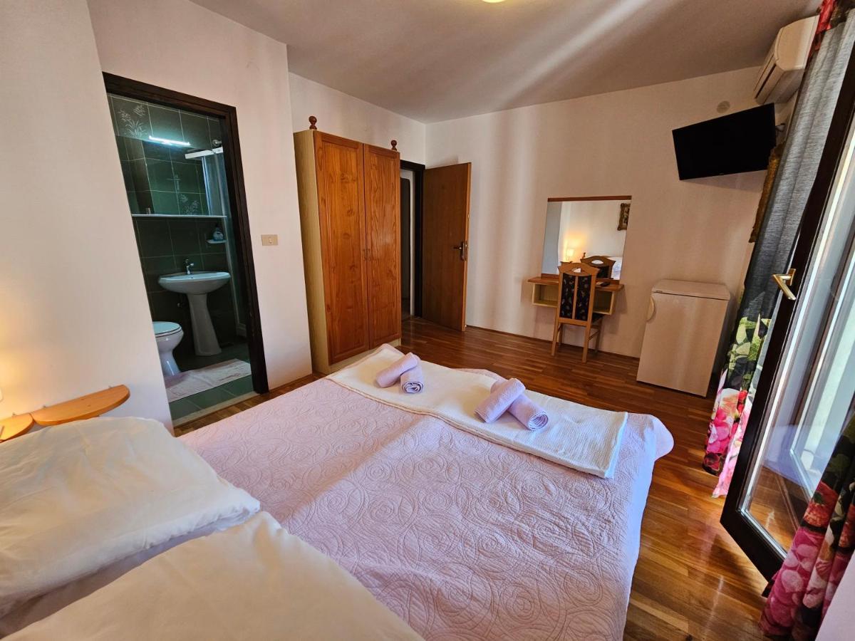 Apartments & Rooms Gaspar Rovigno Esterno foto