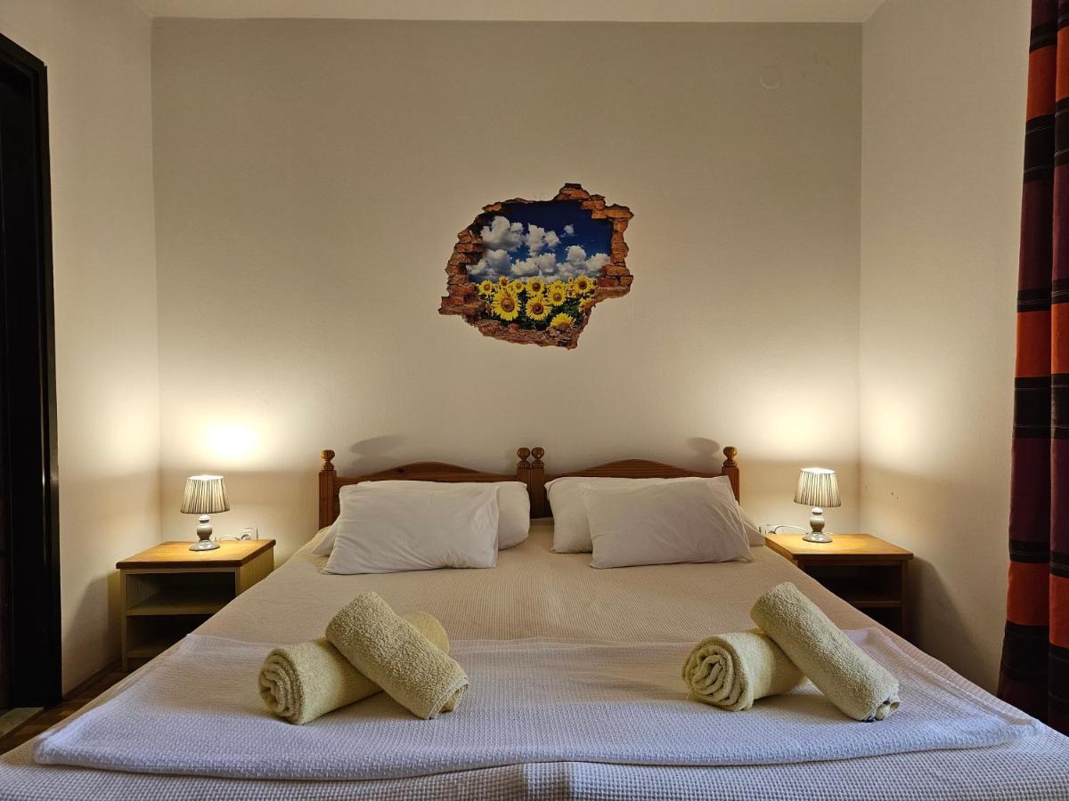 Apartments & Rooms Gaspar Rovigno Esterno foto