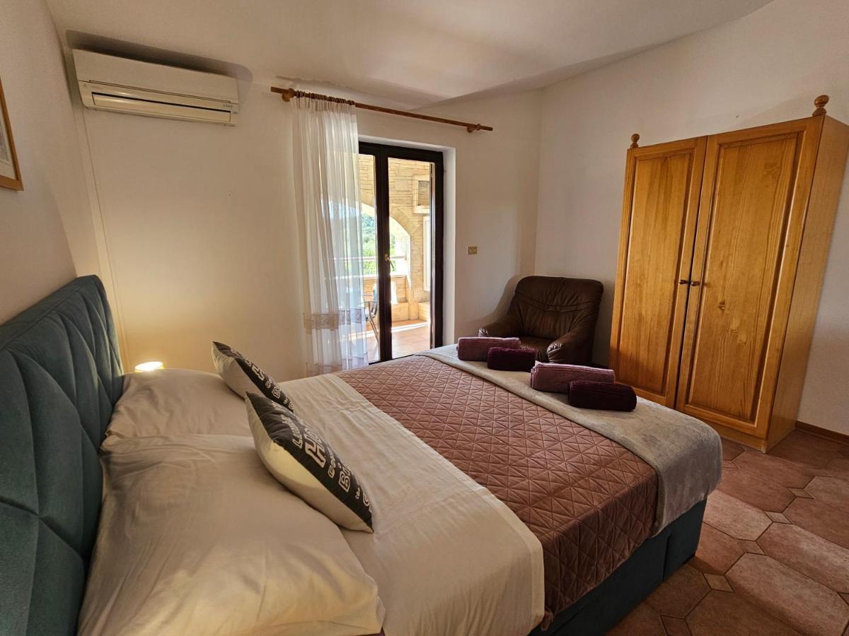 Apartments & Rooms Gaspar Rovigno Esterno foto