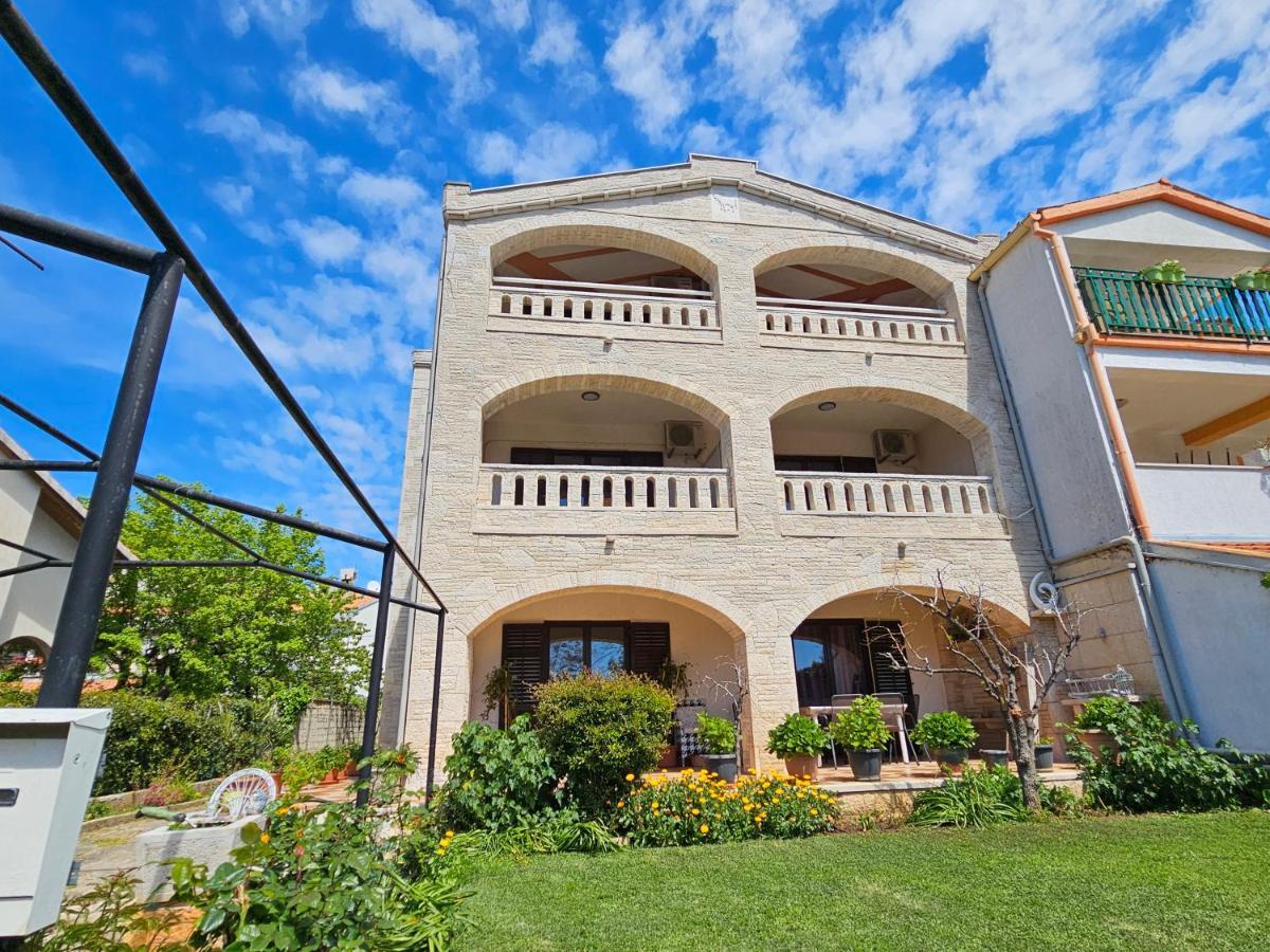 Apartments & Rooms Gaspar Rovigno Esterno foto