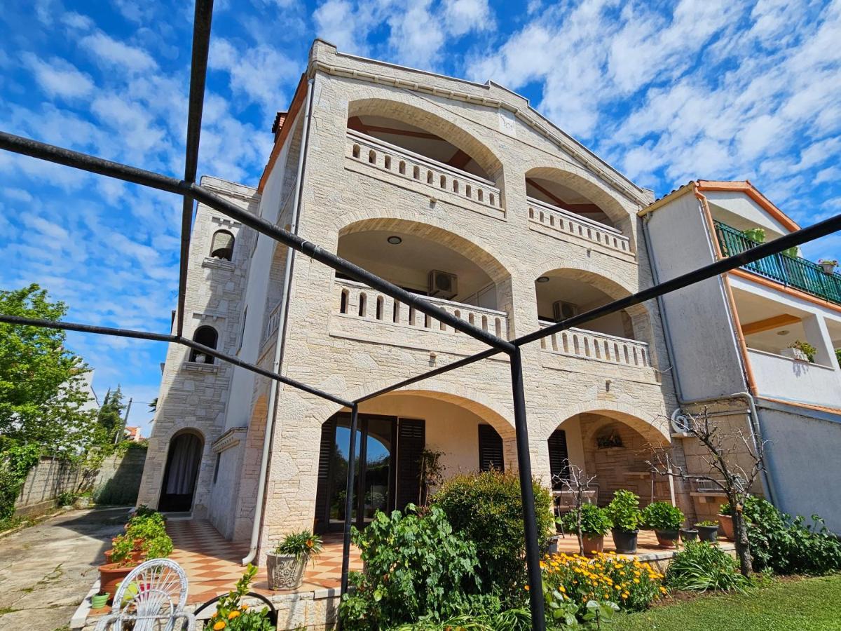 Apartments & Rooms Gaspar Rovigno Esterno foto